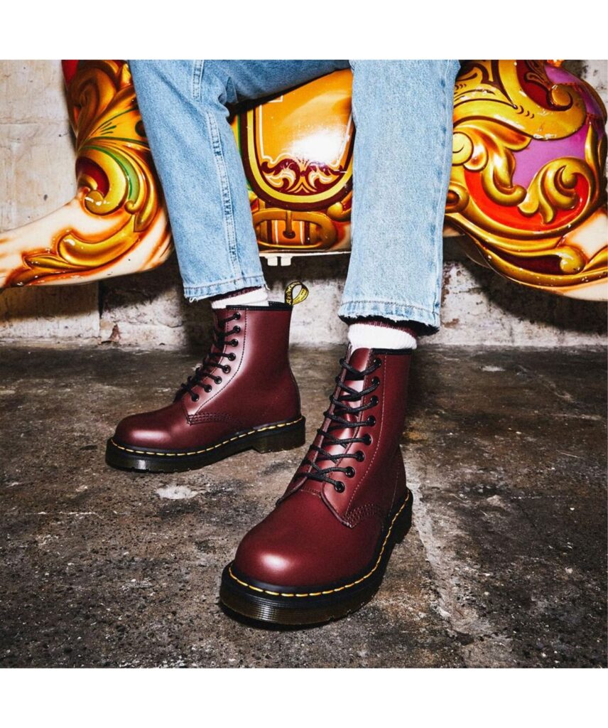 Best Lace Up Combat Boots for Men with Rugged Tough Build
