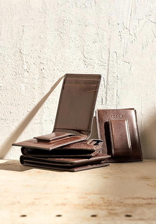 Best Slim Card Holders for Men with Compact Pocket Fit