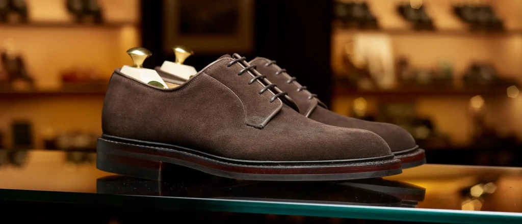 Best Suede Chelsea Boots for Men with Sleek Slip On Design
