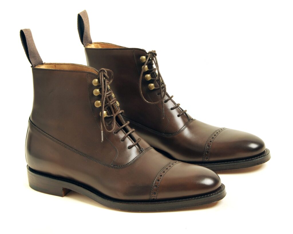 Best Leather Chelsea Boots for Men with Polished Smart Finish