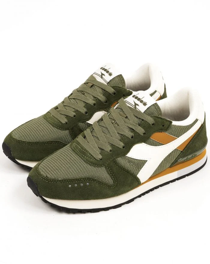 Best Retro Runner Sneakers for Men with Vintage Sporty Vibe