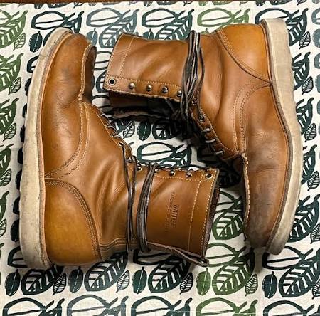 Best Moc Toe Work Boots for Men with Classic Crafted Style
