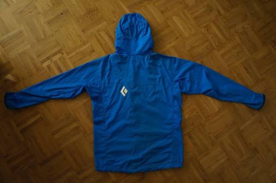 Best Packable Windbreakers for Men with Travel Friendly Design