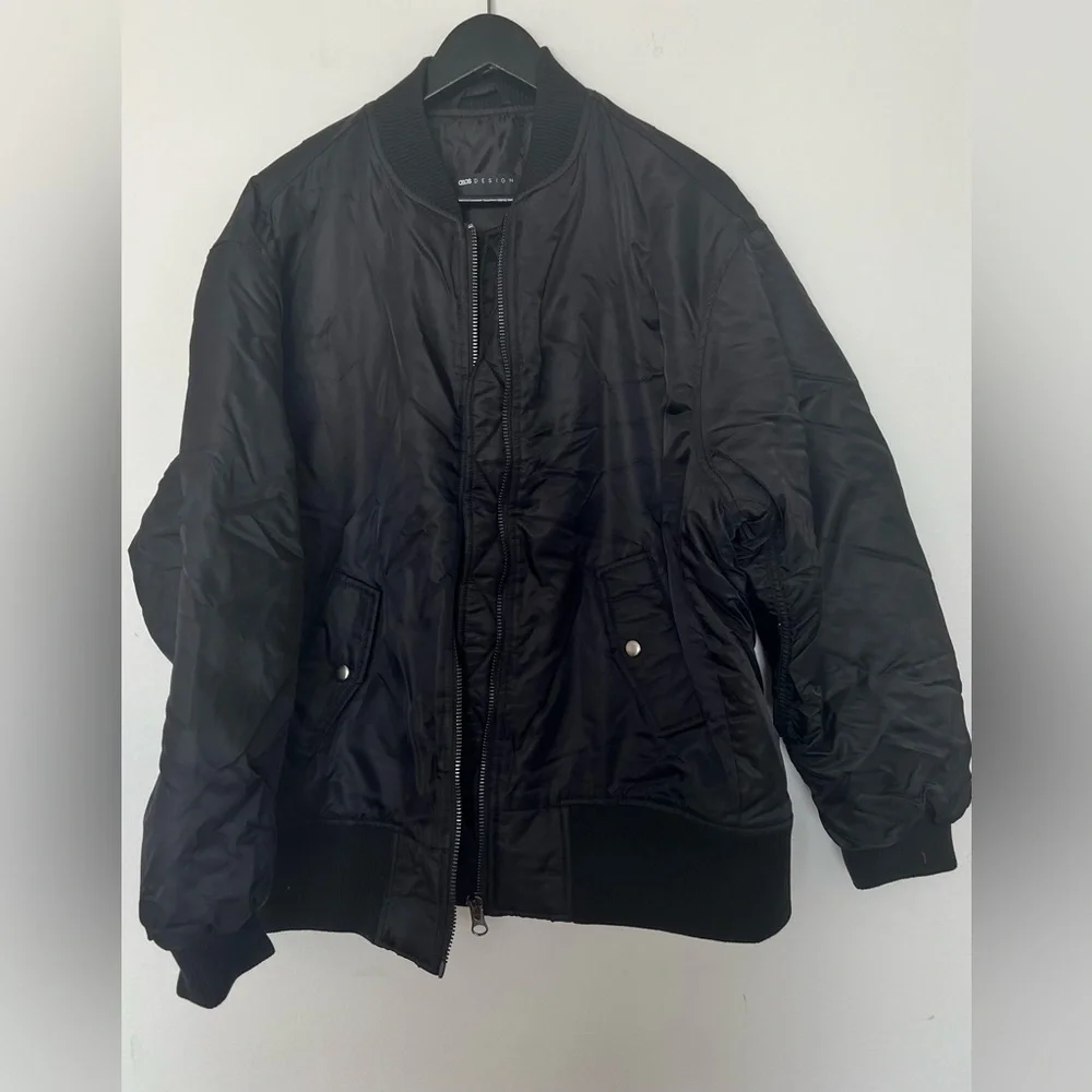 Best Nylon Flight Jackets for Men with Lightweight Aviation Style