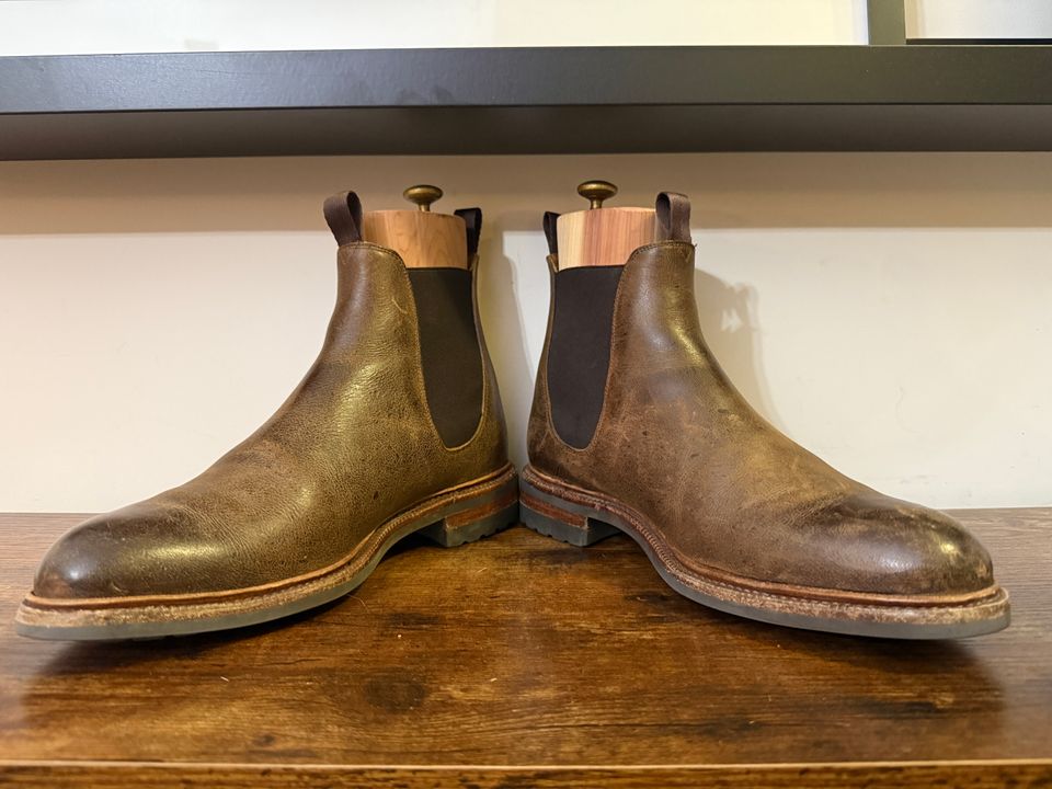 Best Suede Chelsea Boots for Men with Sleek Slip On Design