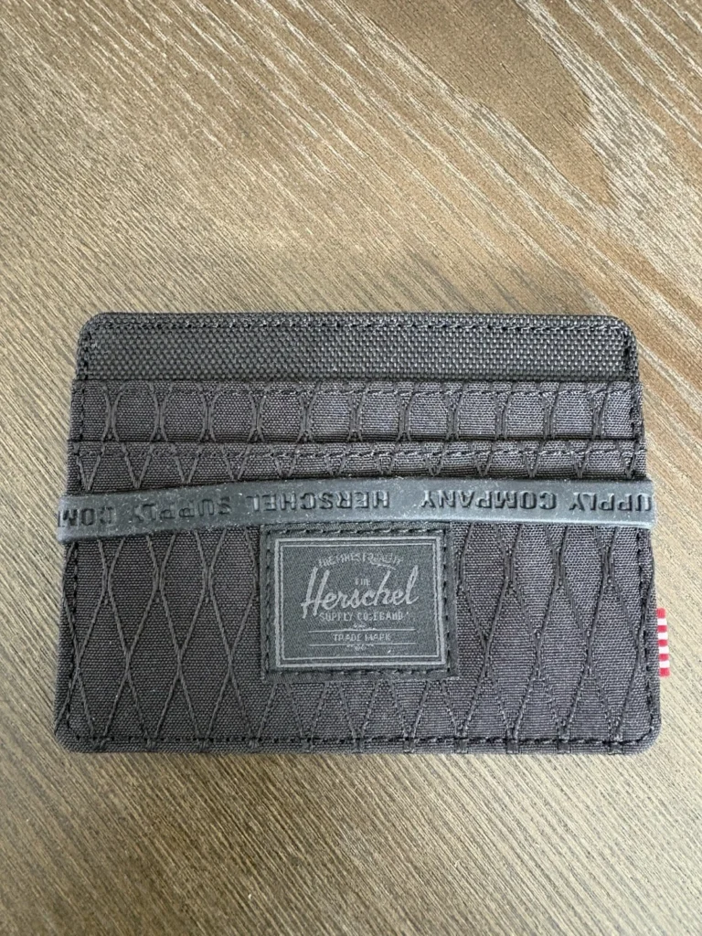 Best Slim Card Holders for Men with Compact Pocket Fit
