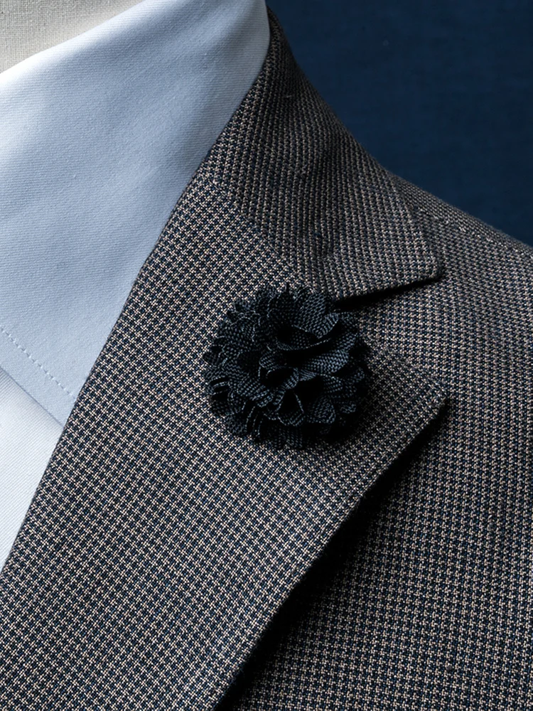 Cinabre Black Silk Lapel Pin