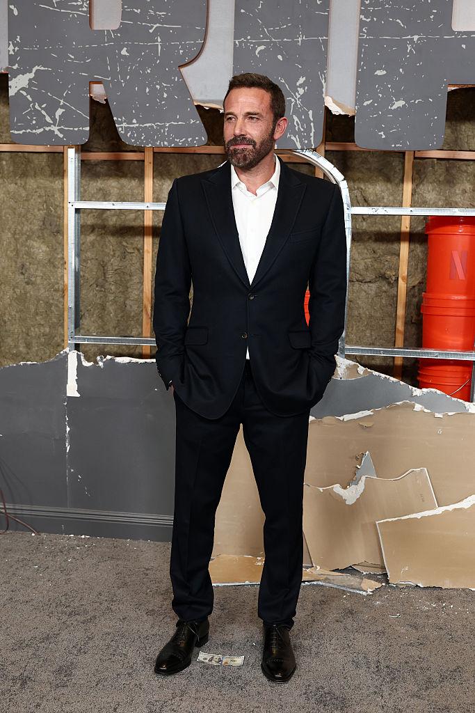 Ben Affleck - Classic Suits, Relaxed Streetwear and Signature Accessories Guide
