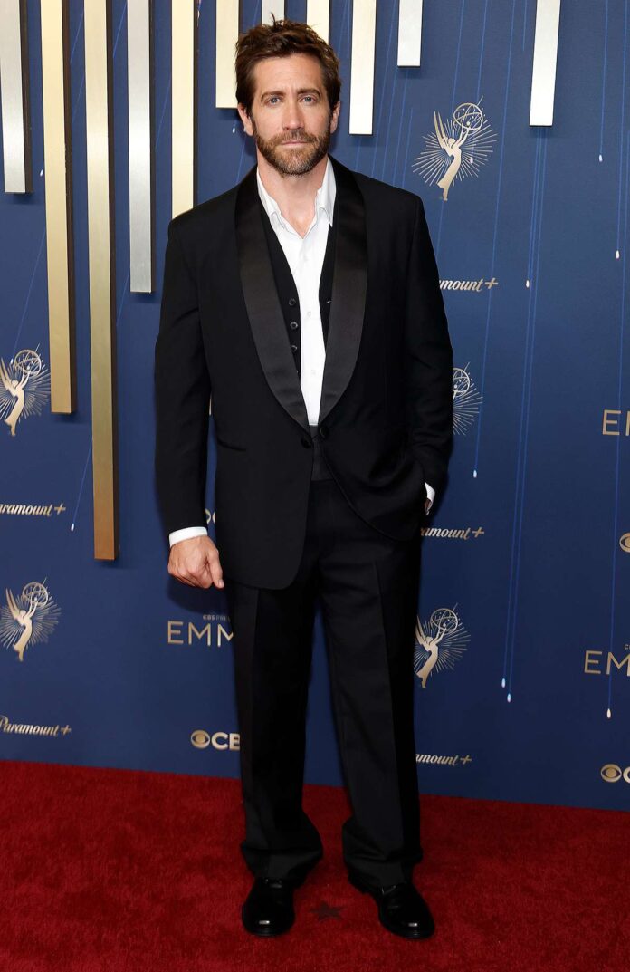 Jake Gyllenhaal - Wardrobe Essentials, Designer Favorites and Best Fashion Choices