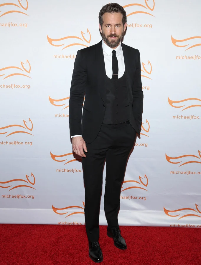 Ryan Reynolds - Everyday Outfits, Red Carpet Looks and Grooming Inspiration