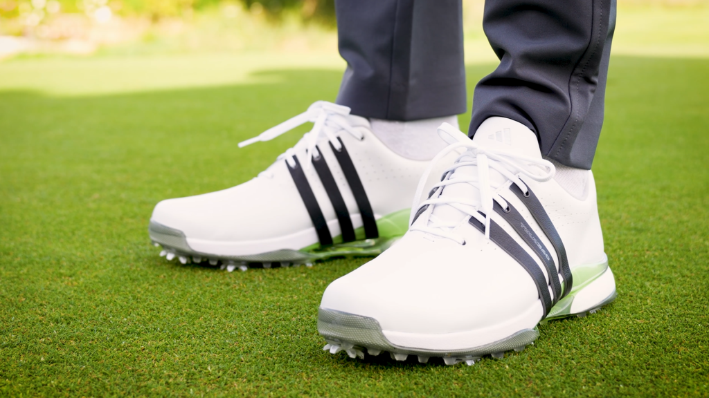 Best Spiked Golf Shoes for Men with Maximum Course Grip