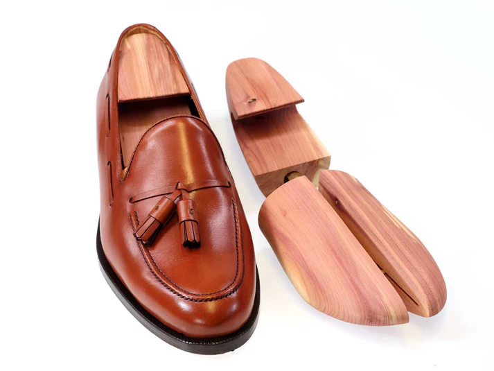 Woodlore Men’s Adjustable Cedar Shoe Tree