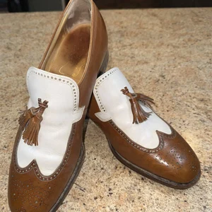Best Leather Wingtip Shoes for Men with Detailed Brogue Finish