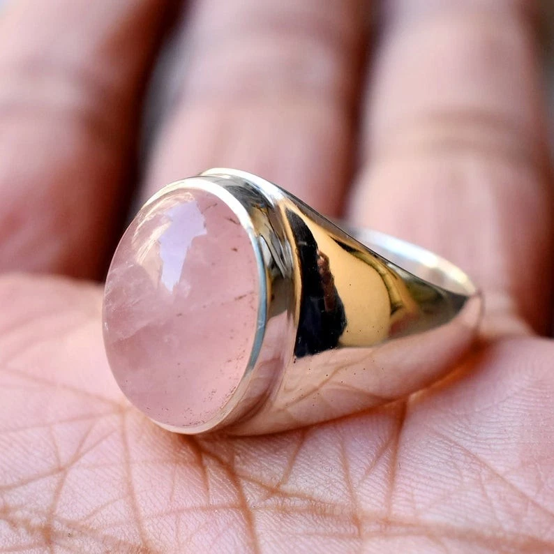 Best Signet Rings for Men with Classic Engraved Detail