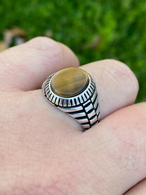 Best Signet Rings for Men with Classic Engraved Detail