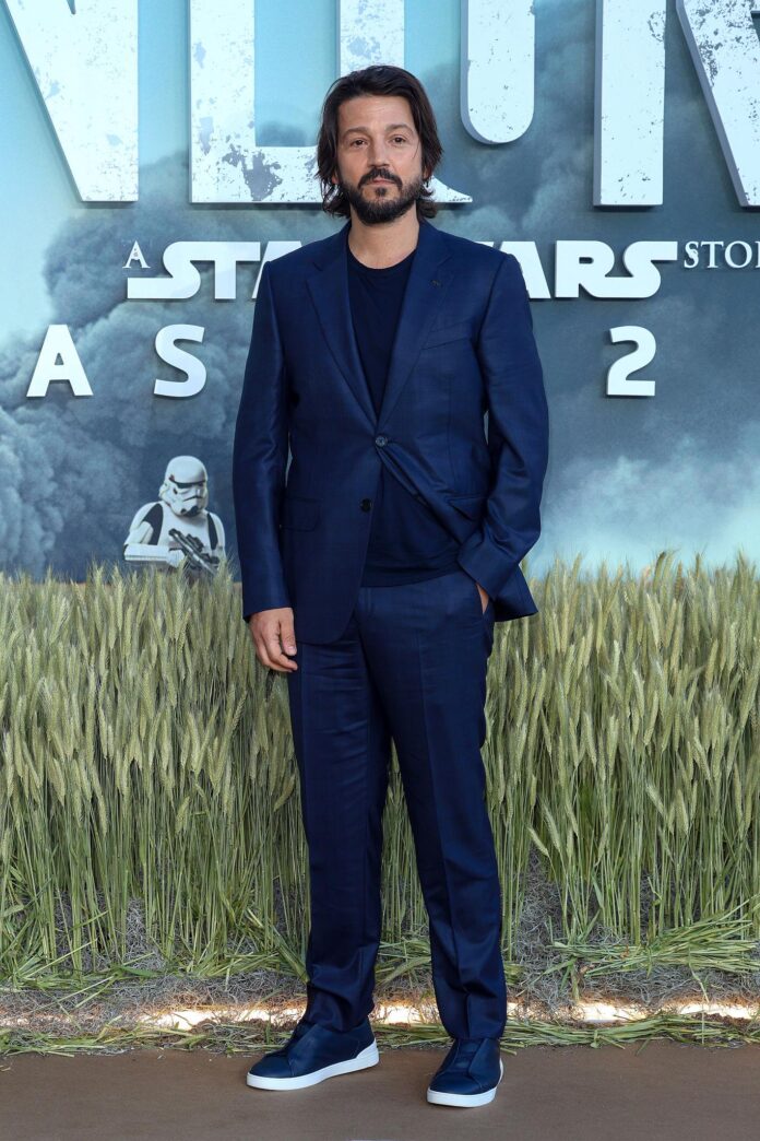 Diego Luna - Classic Suits, Relaxed Streetwear and Signature Accessories Guide