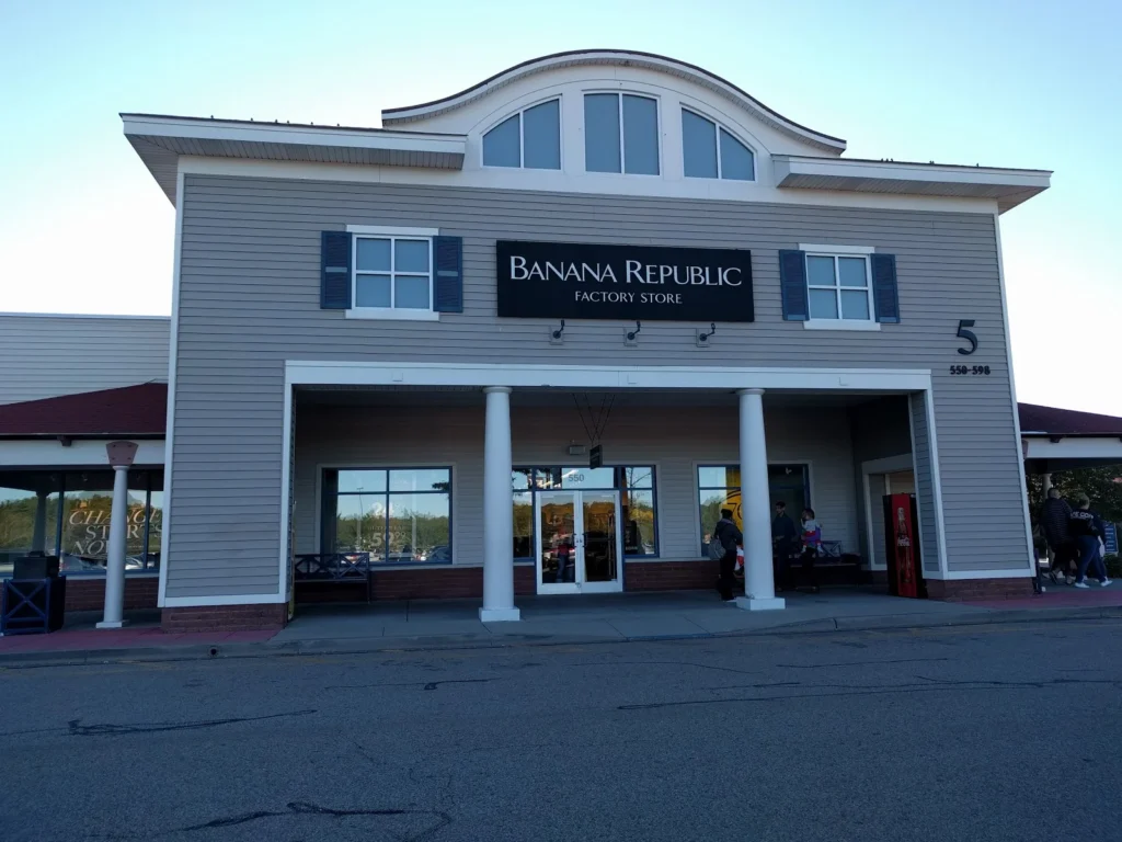 Banana Republic Factory — Rehoboth Beach