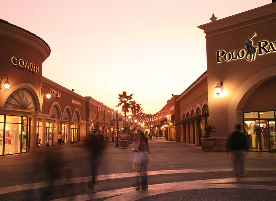 Las Americas Premium Outlets — San Diego