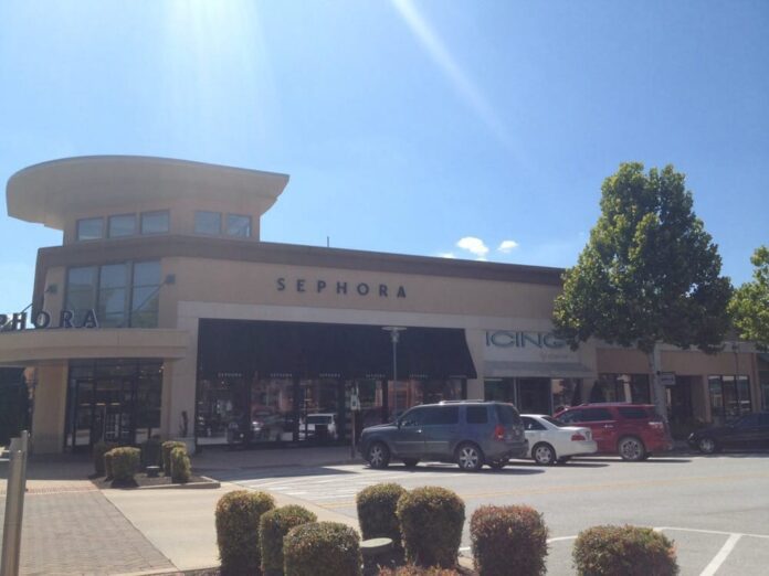 25 Best Fashion Outlets in Arkansas